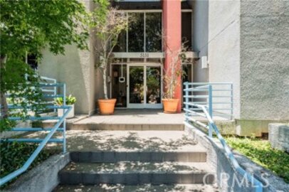 Gorgeous Newly Listed 5151 Balboa Blvd Condominium Located at 5151 Balboa Boulevard #104
