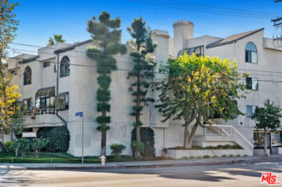 Stunning Piazza San Marino Condominium Located at 17800 Burbank Boulevard #201 was Just Sold